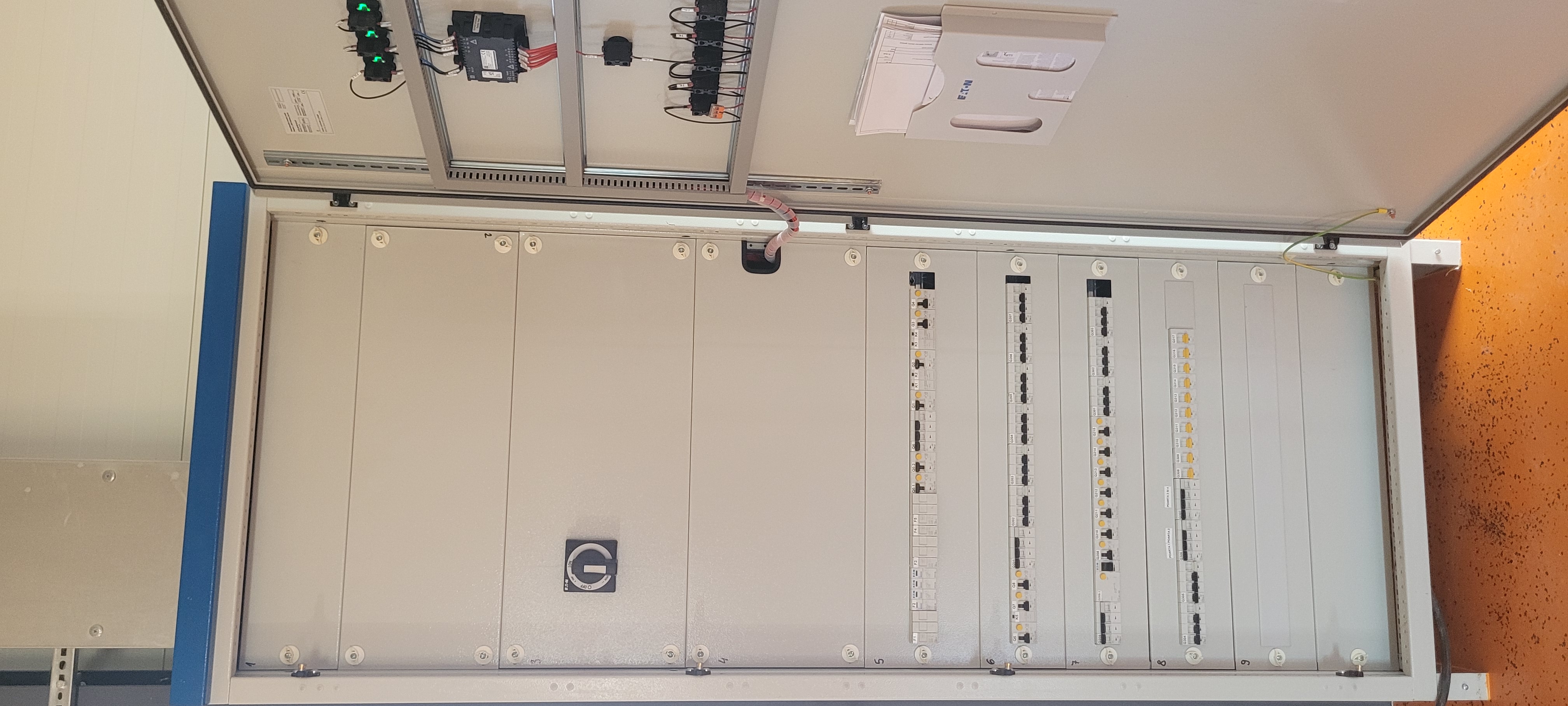 Tablou electric control deschis